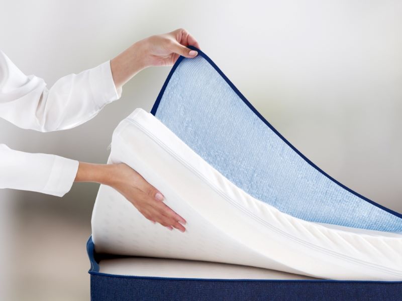Good Knight latex mattress with 3 layers of natural latex with different firmness - customizable mattress for better sleep.