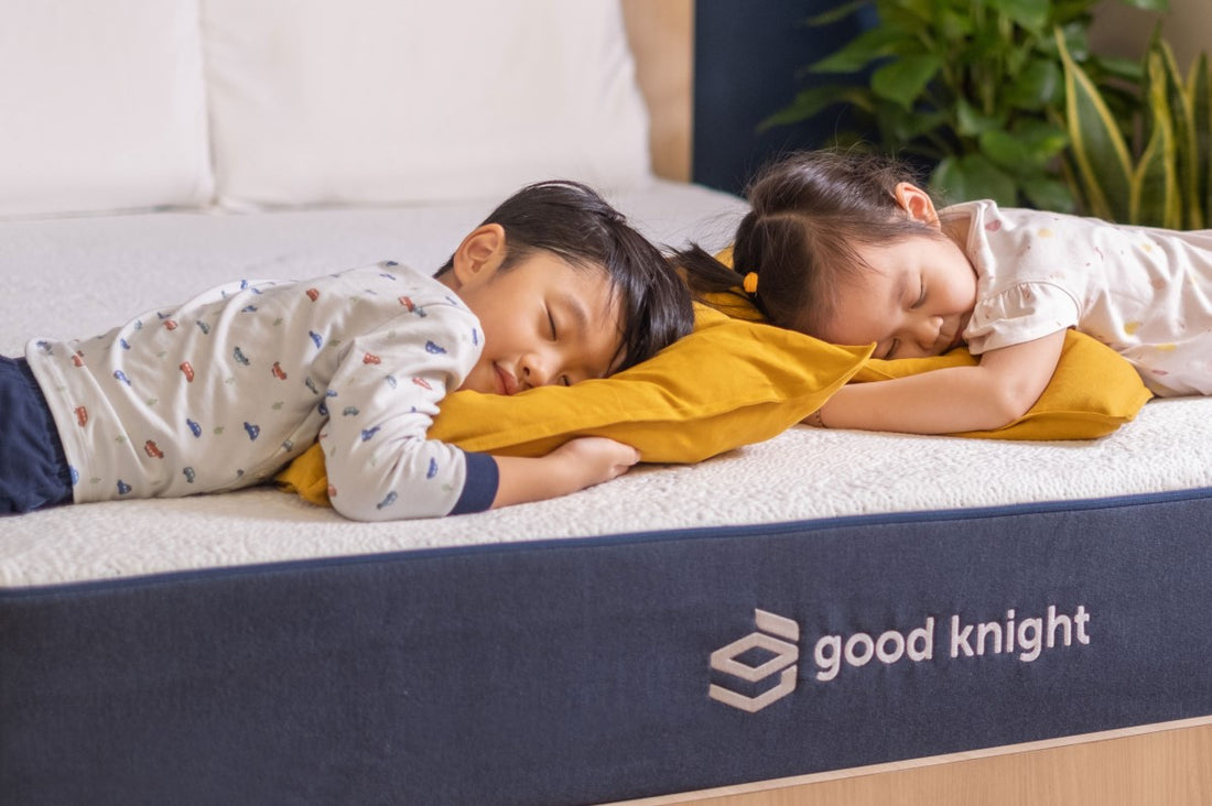 2 kids 1 boy and 1 girl sleeping on Good Knight Mattress