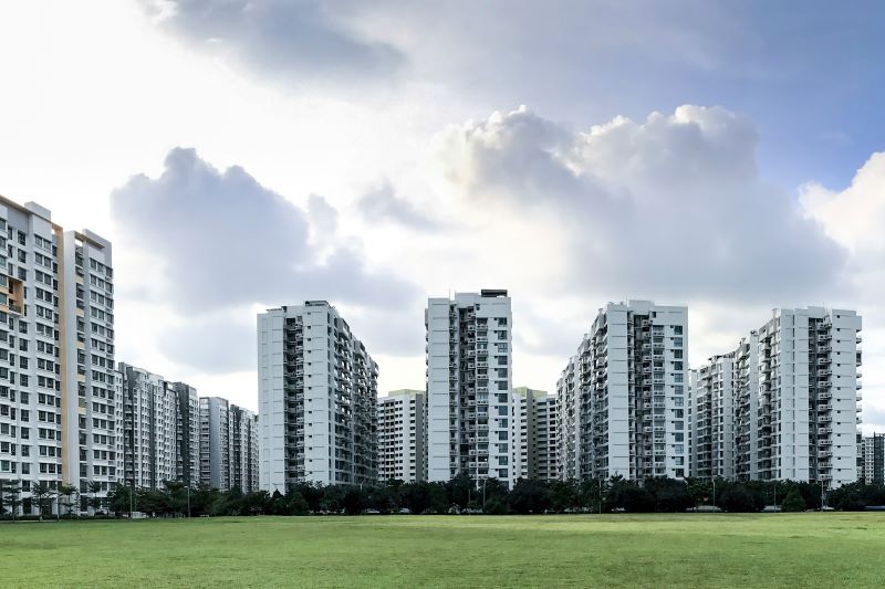 picture of many blocks of HDB flats in a residential estate in Singapore.